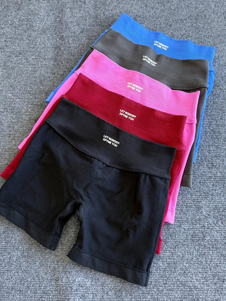 Impact Shorts with Logo Women Seamless Yoga Shorts Scrunch Bum Gym Shorts Workout Biker Short Fitness