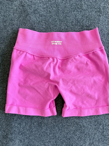 Impact Shorts with Logo Women Seamless Yoga Shorts Scrunch Bum Gym Shorts Workout Biker Short Fitness