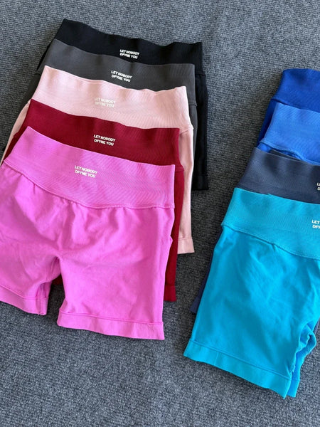 Impact Shorts with Logo Women Seamless Yoga Shorts Scrunch Bum Gym Shorts Workout Biker Short Fitness